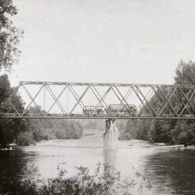 Gladstone 1893 - Inter-Urban Bridge over Clackamas River