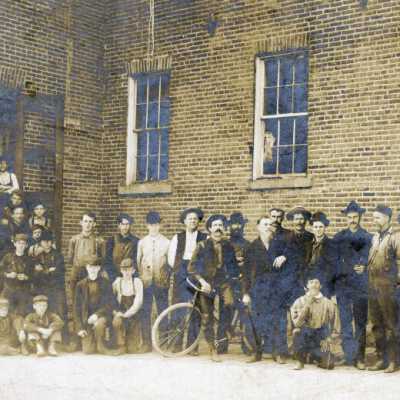 Oregon City Woolen Mill Employees: Origsize: 5" x 7"; Origformat: Print-Photographic