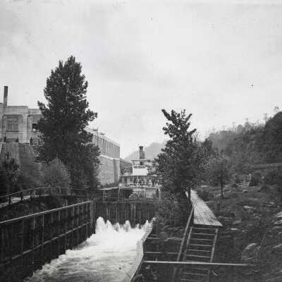 Willamette Falls Lock 1908 - Steamboat "Oregona"