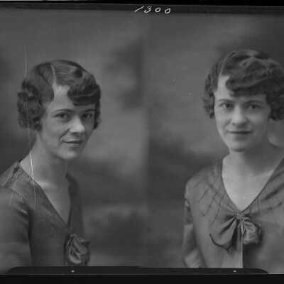Photograph of an unknown woman for Edith Owen - December 1929 - Negative