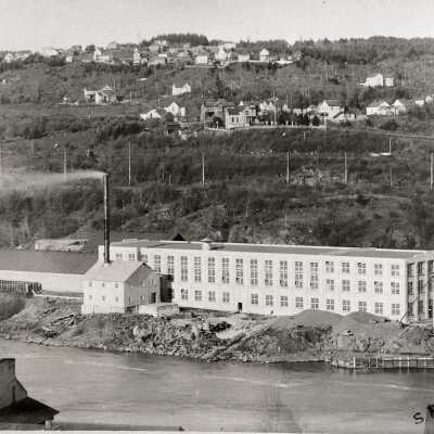 Crown Paper Mill - 1909 - West Linn