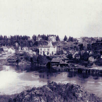 Clackamas County Courthouse.
