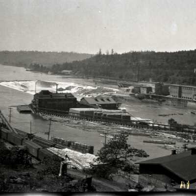 Willamette Falls and the Mills at Oregon City and West Linn.