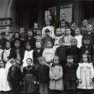 Barclay School Students 1905 - 2nd Grade