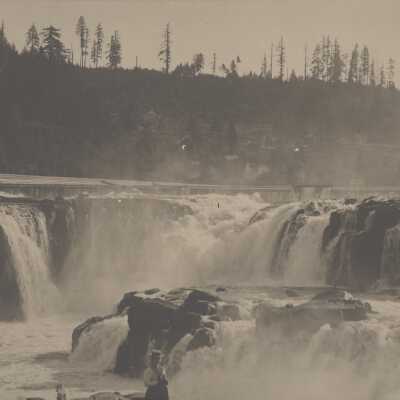 Willamette Falls 1904 - Woman at falls