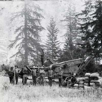 Burt McArthur's Thrashing Crew and Equipment 1891