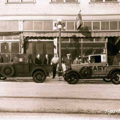 Busch Furniture 1929 - 12th and Main, Oregon City, Oregon