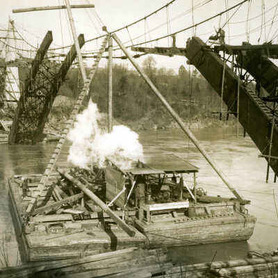 Construction of Oregon City/West Linn Arch Bridge - 1921