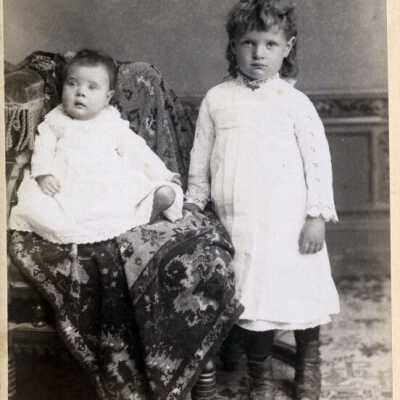 Ivan and Vera Knolls: Copyright: Clackamas County Historical Society; Origformat: Print-Photographic