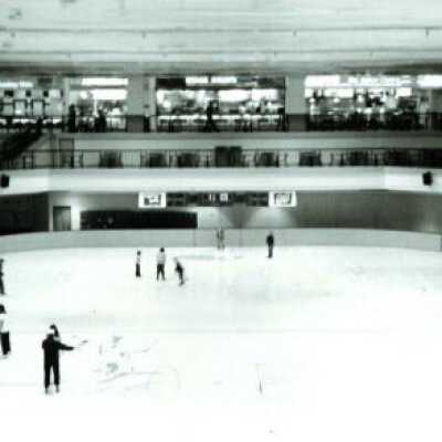 Ice Rink, Clackamas Town Center shortly after opening. 1981.: Origformat: Other