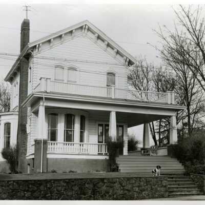Cross House on Washington Street, O.C., 1960s: Copyright: Clackamas County Historical Society; Origformat: Print-Photographic