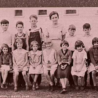 Carver School Students 1933 - 1st - 4th Grades - Carver, Oregon