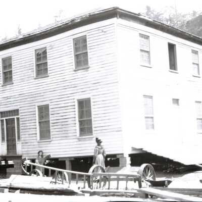 McLoughlin House Ready to be Moved