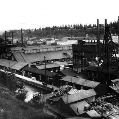 West Linn Mills, Mill B and Loading Dock, 1909.