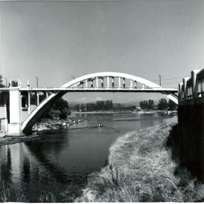 Oregon City-West Linn Arch Bridge.