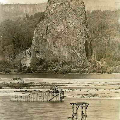 Castle Rock "Beacon Rock" - Columbia River Gorge, Oregon.