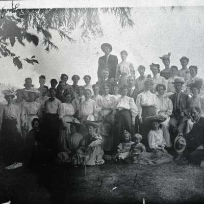 Willamette Park Picnic Group, 1906