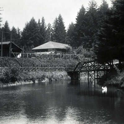 Milwaukie 1910 - Crystal Lake Park Pool