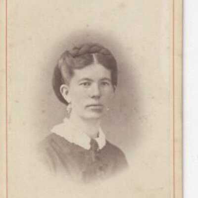Unknown Woman - Studio Portrait