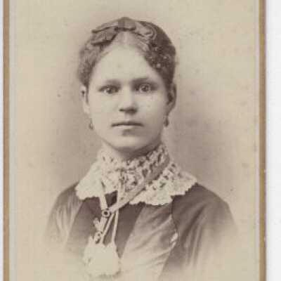 Unknown Woman - Studio Portrait