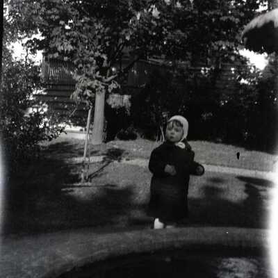 Oregon City - McLoughlin Park Fountain, Virginia Keating (Nan Cochran's Niece).