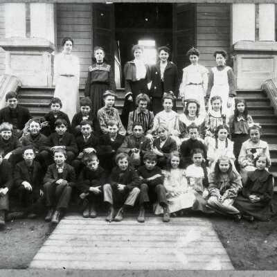 Milwaukie School Students - 1905 - 5th and 6th Grade Class - Milwaukie, Oregon