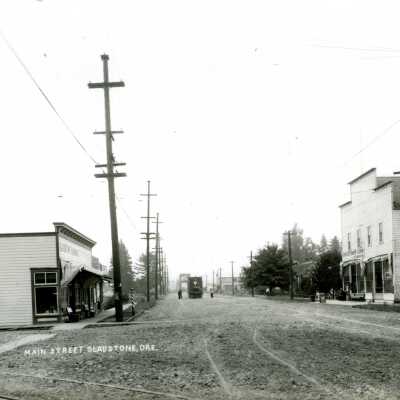 Electric Railroad Line Repair Car in Gladstone