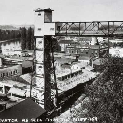 Old Oregon City Elevator 1928 - from Bluff