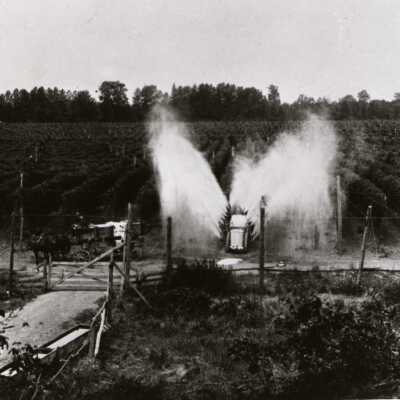 Parkplace 1924 - Hop Yard Spraying