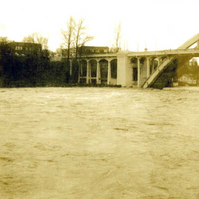 1964 Flood - Willamette River, West Linn side