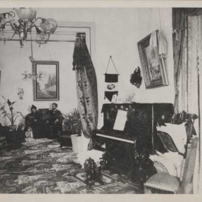 Interior of the Italianate E. E. Charman house at 9th and Main Street - 1887 - Oregon City, Oregon