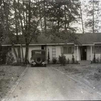 West Linn 1938 - Mertie Stevens' West Linn River House