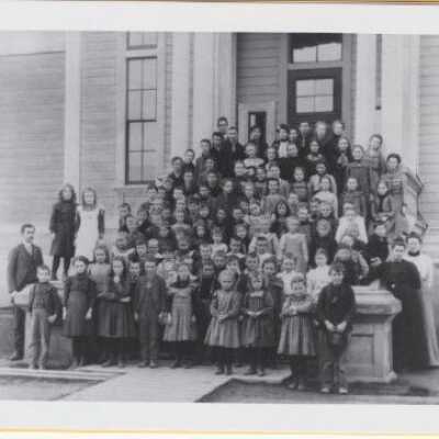 Milwaukie School Students 1900