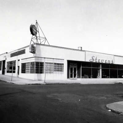 Stevens Building - Harley Jr.'s Store at 14th and Flanders Portland