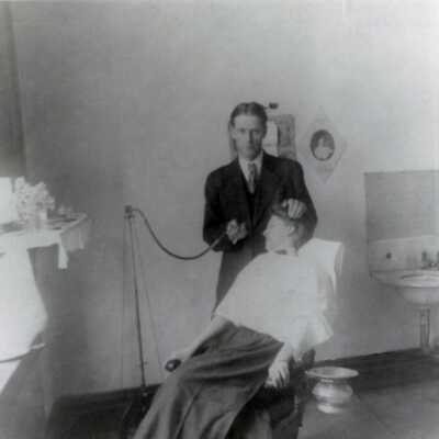 Dr. Bailey, Dentist, 1909: Copyright: None; Origsize: 8"10"; Origformat: Print-Photographic