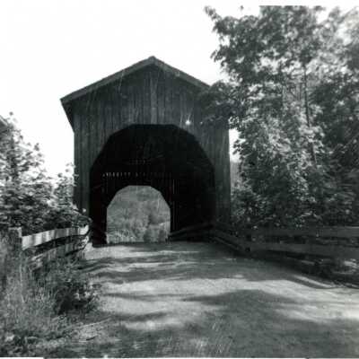 Dickey Covered Bridge over Molalla River.: Copyright: Clackamas County Historical Society; Origformat: Print-Photographic