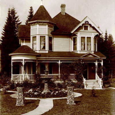 Chambers Howell Home in Gladstone