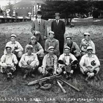 Gladstone Baseball Team