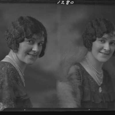 Photograph of a woman for Hazel Hammond - Negative # 1280 - Dated November 1929