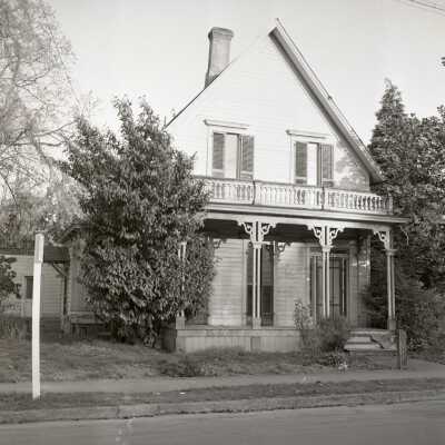 Miller House (Left Front View), 609 Center Street, Oregon City