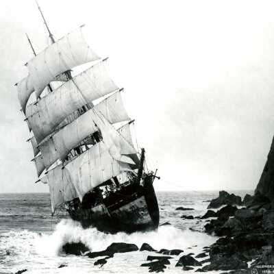 Neahkahnie Mountain 1913 - "Glenesslin" Shipwrecked