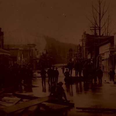 1890 Flood - 6th and Main Street Looking South - Oregon City