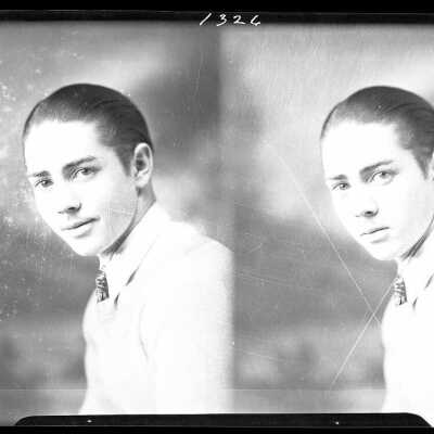 Photograph of a male youth for L. Fox - December 1929 = Negative