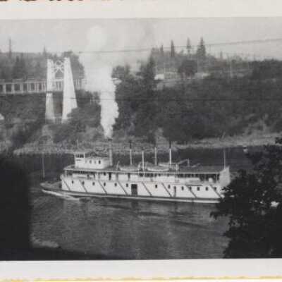 Steamer in Oregon City 1912