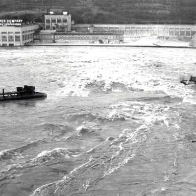 1943 Flood - Willamette Falls - Crown Paper Mill