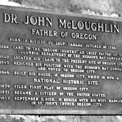 McLoughlin Statue on Pacific Highway at Willamette Falls overlook.: Copyright: Clackamas County Historical Society; Origsize: 5x7; Origformat: Print-Photographic
