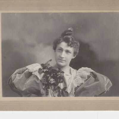 Mrs. E.E. Williams - 1900