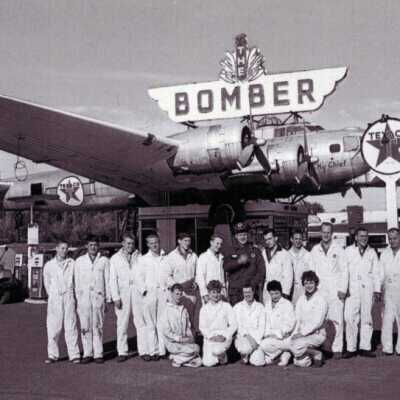 Bomber Service Station - Milwaukie, Oregon - Crew