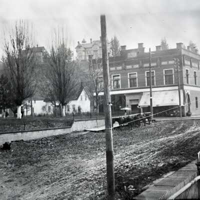 Oregon City 1896 - Hitching Rack on 8th Street toward the Weinhard Building on Main Street