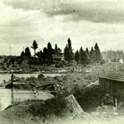 Lake Oswego Covered Bridge and Dam in 1890s.